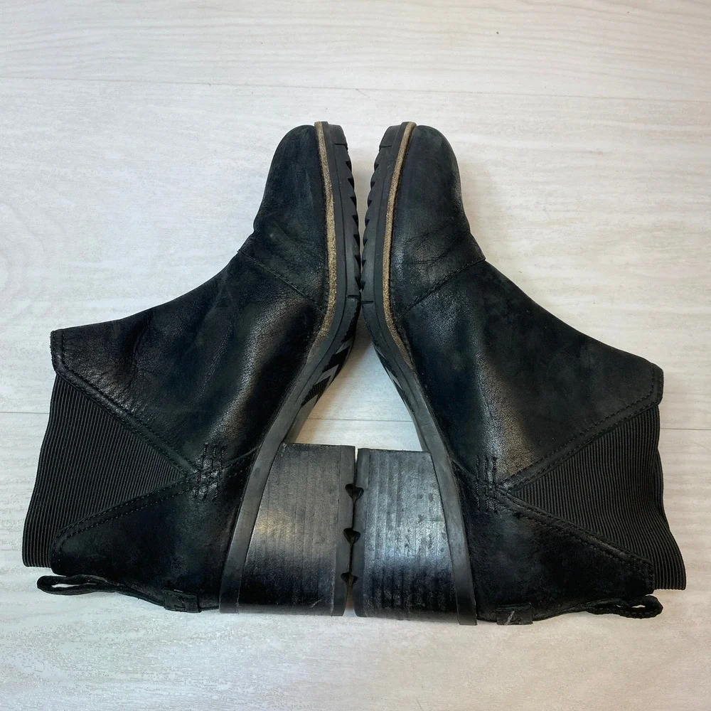 Sorel Womens 7 Lolla II Chelsea Boot Block Heel Black Leather Waterproof NL3712